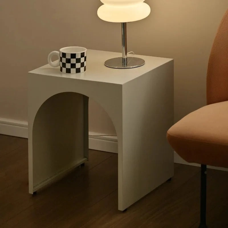 Creative Iron Side Table for Small Spaces Artistic Sofa End Table with Storage Multifunctional Bedside Table for Living Room